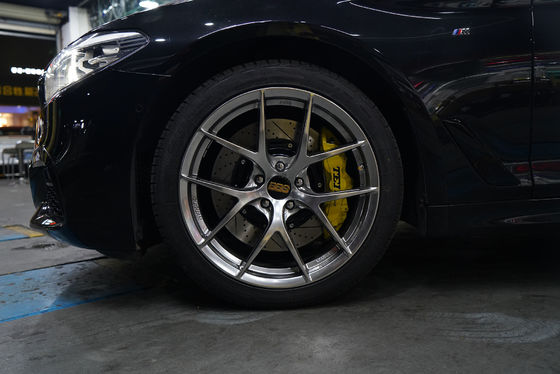 주문 BMW F10 F11 F07 F18 S60 6 피스톤 가조 된 칼리퍼 브레이크 키트 20 인치 앞 바퀴 온라인 제조